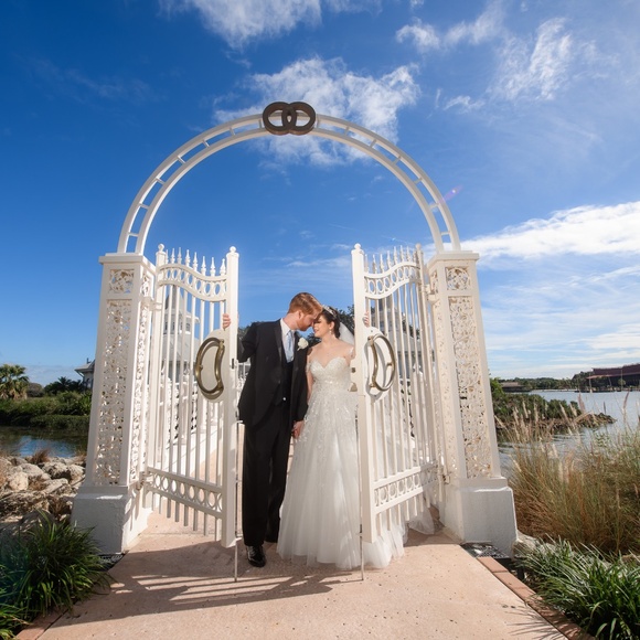 Meet your Posher, Jennifer - Picture 1 of 1